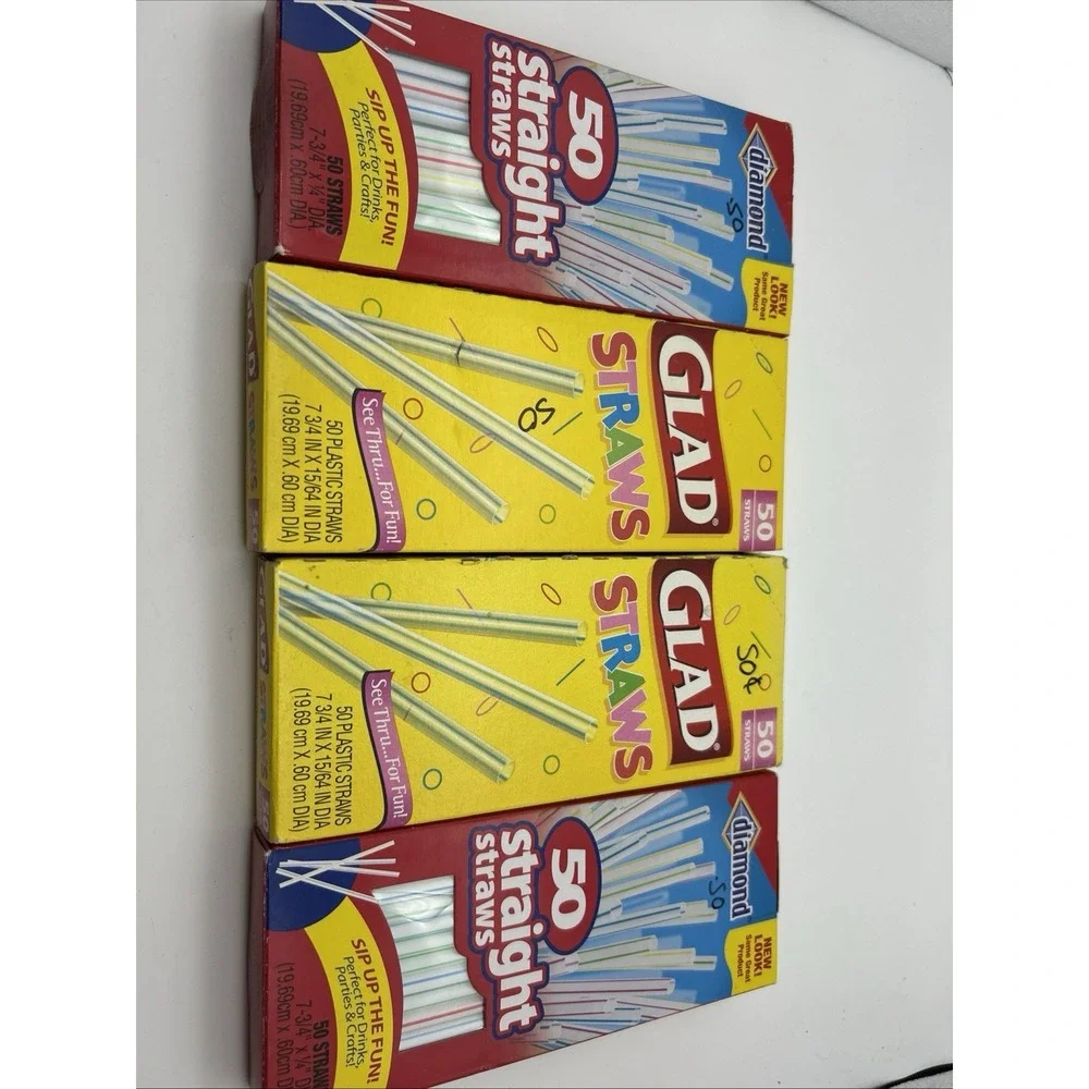 Glad Diamond straight drinking straws. 200 straws Lot Of 4 Boxes